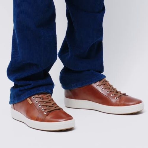 Soft 7M Long-Laced Sneaker