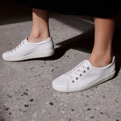 Soft 2.0 Lace-Up Sneakers