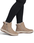 D3Q71 Sneaker Boot
