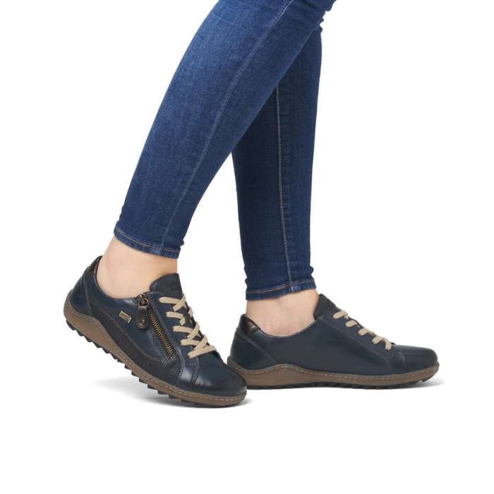 R1440 Lace-Up Sneaker
