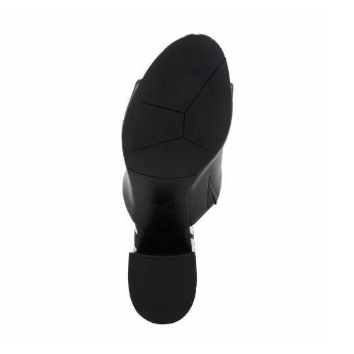 An Azura heel with black rubber tred lines.