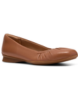 Jazmynn Lo Flat
