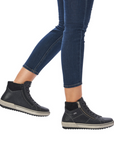 D0772 Sneaker Boot