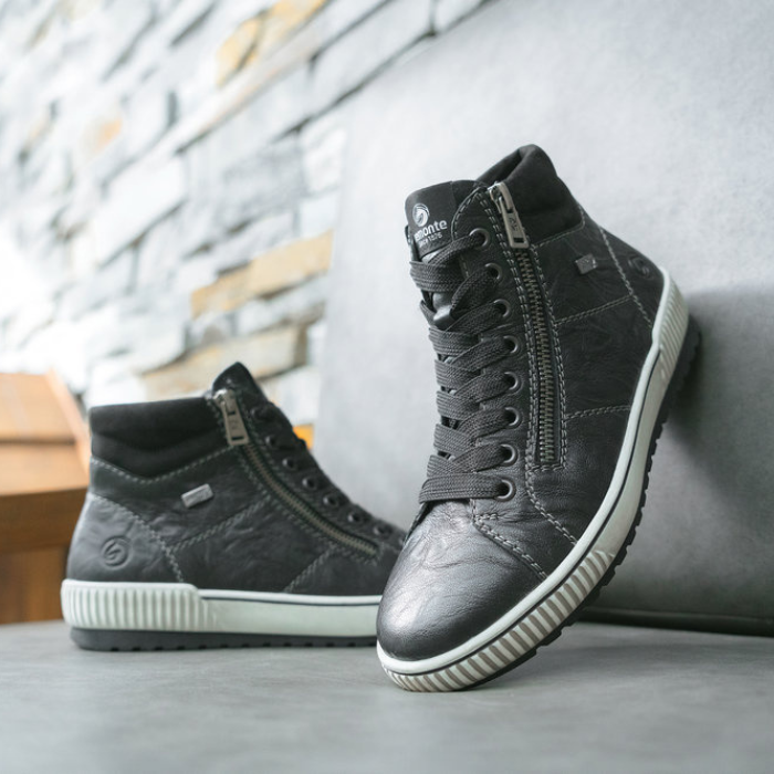 D0772 Sneaker Boot