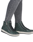 D0772 Sneaker Boot