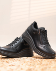 D0T03 Lace-Up Sneaker