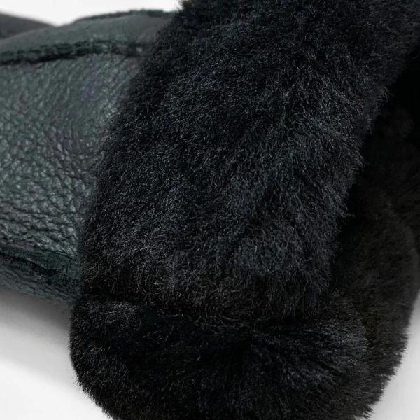 Black faux fur lining in Auclair&#39;s Gabrielle gloves.