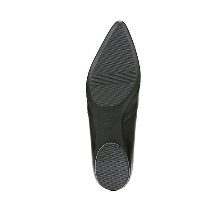 Outsole view of the Women's Naturalizer Havana dress shoe showing slip-resistant rubber sole for secure traction and everyday comfort.