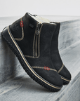 Short winter waterproof ankle boot with double zips and red accents