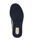 16901 Lace-up Sneaker