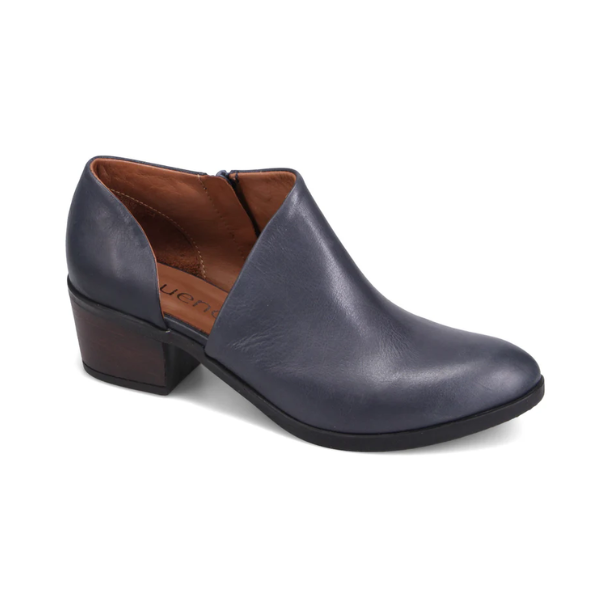 Caitlyn heeled shoe in navy. Dark blue leather upper with block heel and side cutout. 