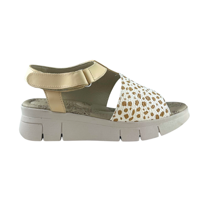 Wedge Sandal with white giraffe print strap over vamp, yellow velcro back strap, beige Cloud logo'd footbed and a off-white outsole.