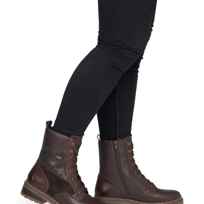 D0B84 Lace-up Boot