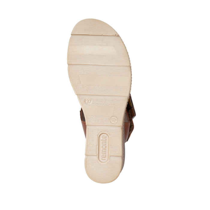 Off-white light treaded outsole with Remonte logo on heel.