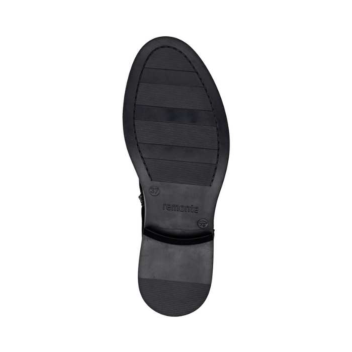 Black light treaded outsole with Remonte logo stamped in middle.