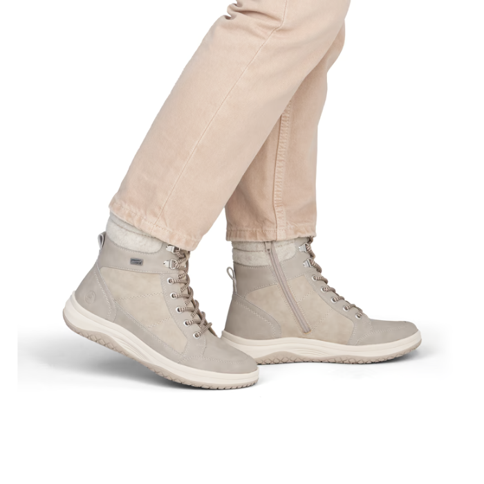 D3Q72 Sneaker Boot
