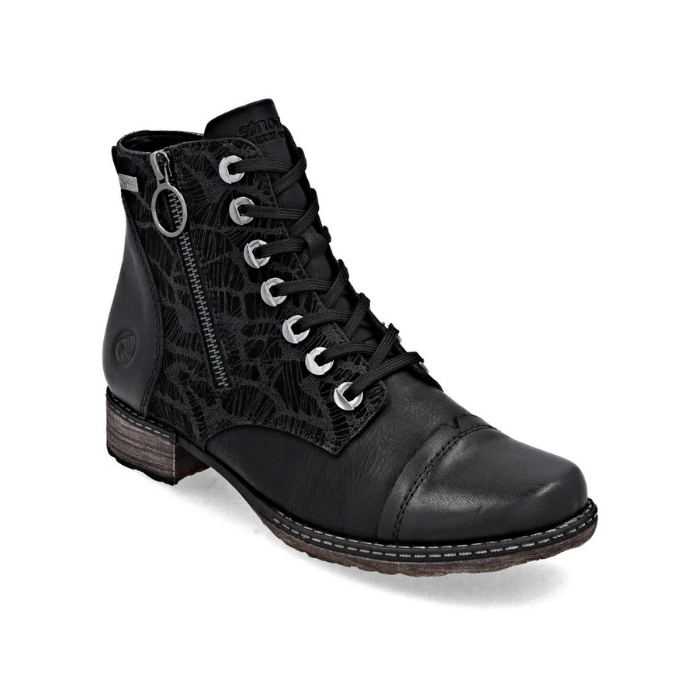 D4382 Laced Up Ankle Boot