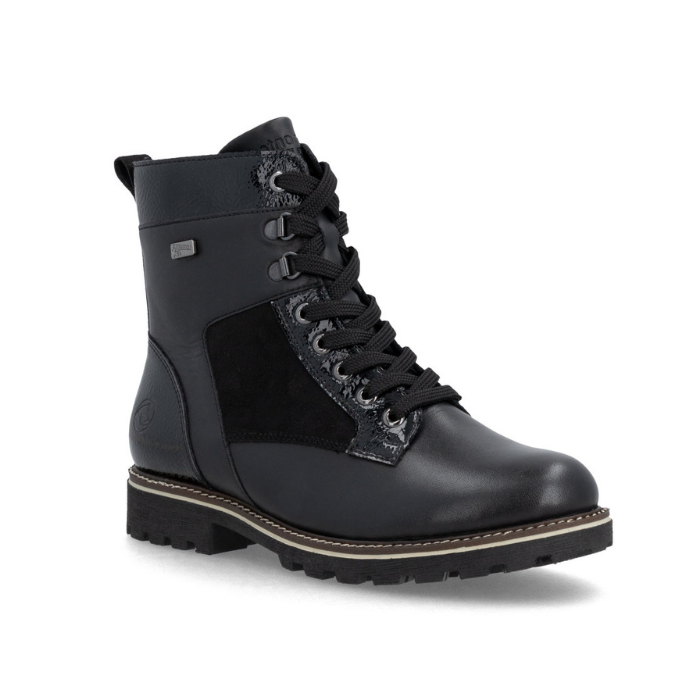 D8488 Lace-Up Ankle Boot
