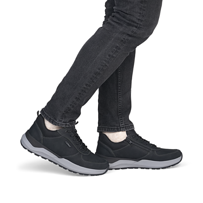 06002 Lace-up Sneaker