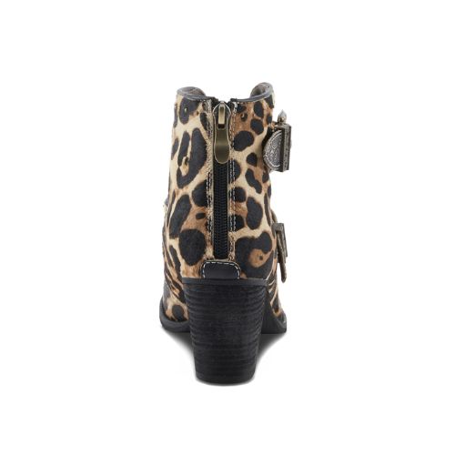 Heel of A leopard print ankle boot with back zipper and a block heel.