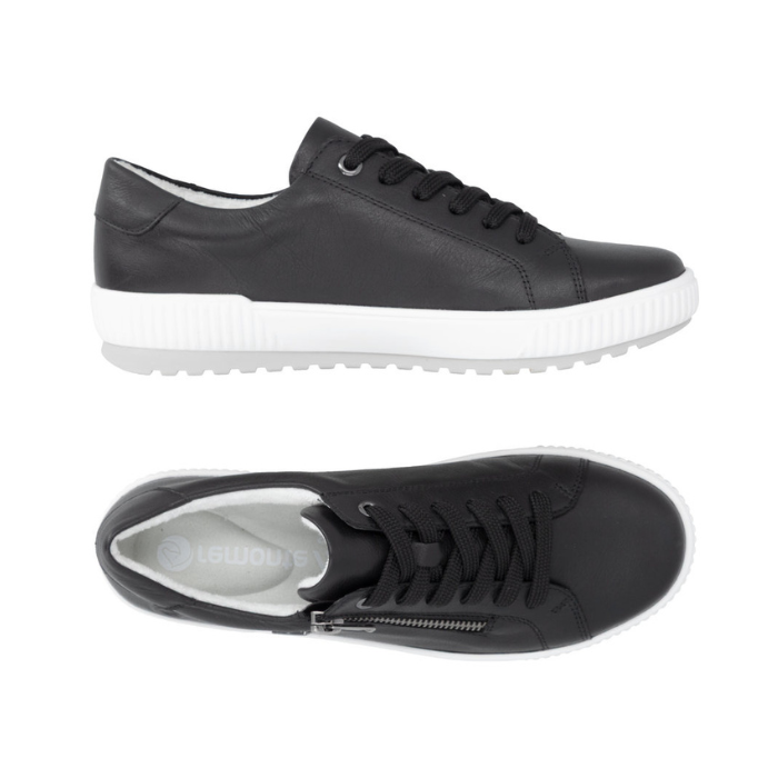 D0700 Waterproof Sneaker