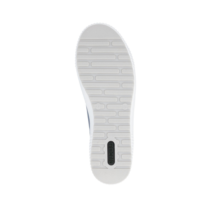 D0700 Waterproof Sneaker