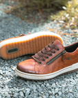 D0700 Waterproof Sneaker