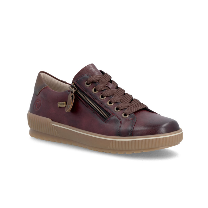 D0700 Waterproof Sneaker