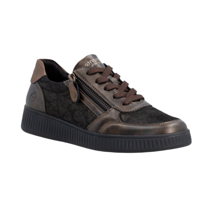 D2E05 Lace-Up Sneaker