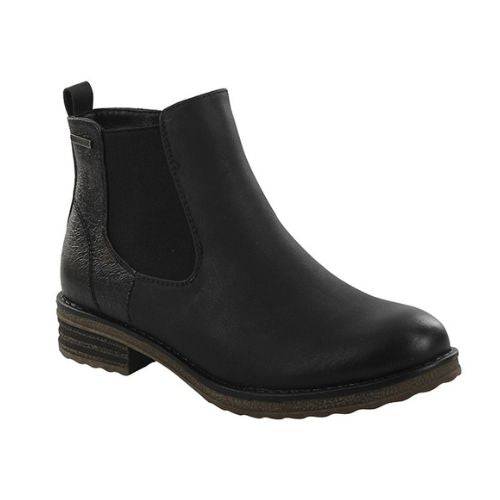Chelsea Boot in black with elastic side panels, textured accent heel and low heel.