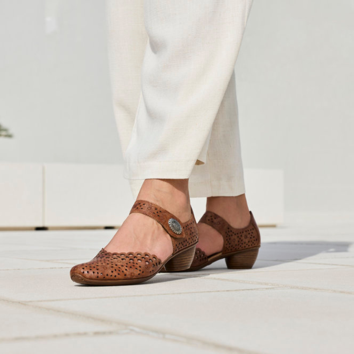 43753 Heeled Mary-Jane