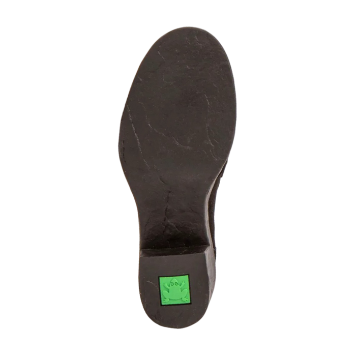 Black rubber outsole with El Naturalista frog logo on block heel.