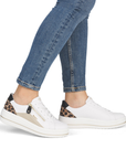 D1C01 Lace-up Sneaker