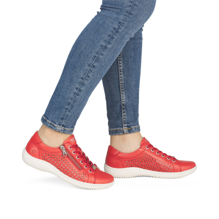 D1E08 Lace-up Sneaker