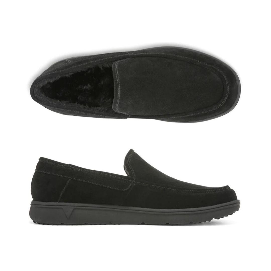 All black slip-on suede slipper with black faux fur lining.