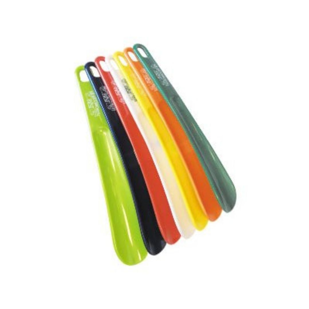 7 10 inch long plastic shoe horns in an assortment of colours